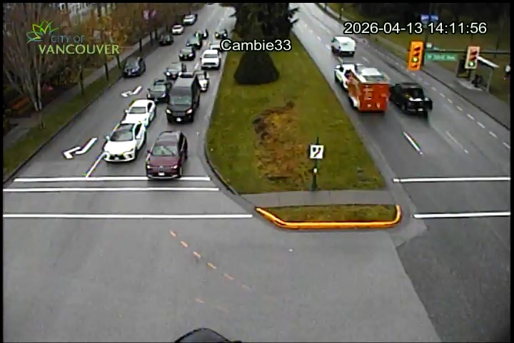 Cambie St & W 33rd Ave - N