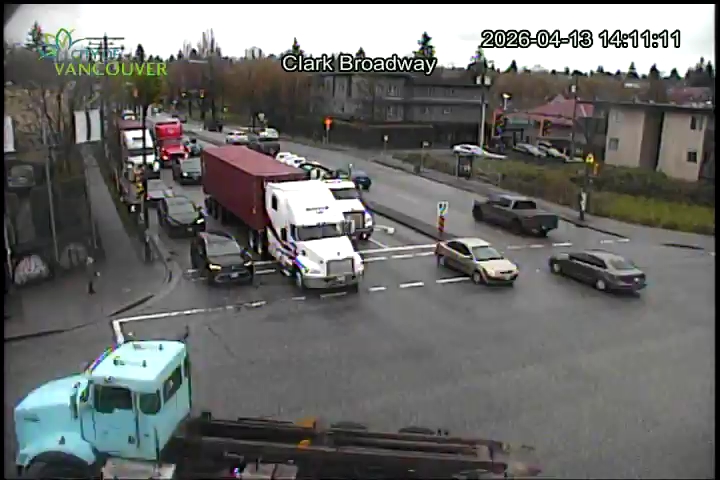 Clark Dr & E Broadway - S