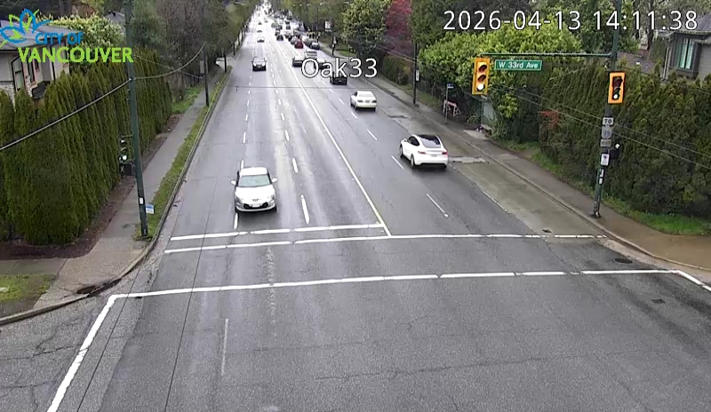 Oak St & W 33rd Ave - N