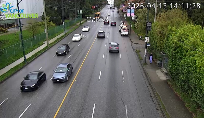 Oak St & W 33rd Ave - S